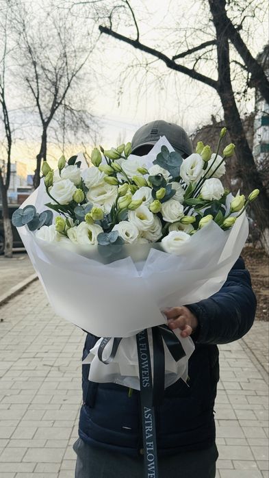 Букет из лизиантусов