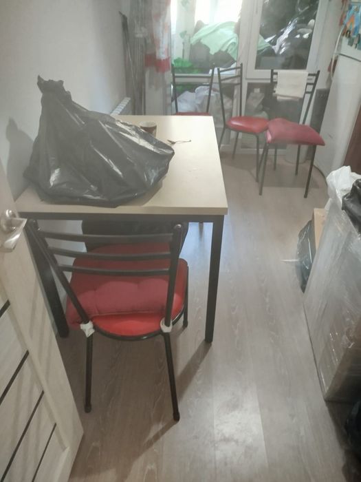 Стол кухонный продам