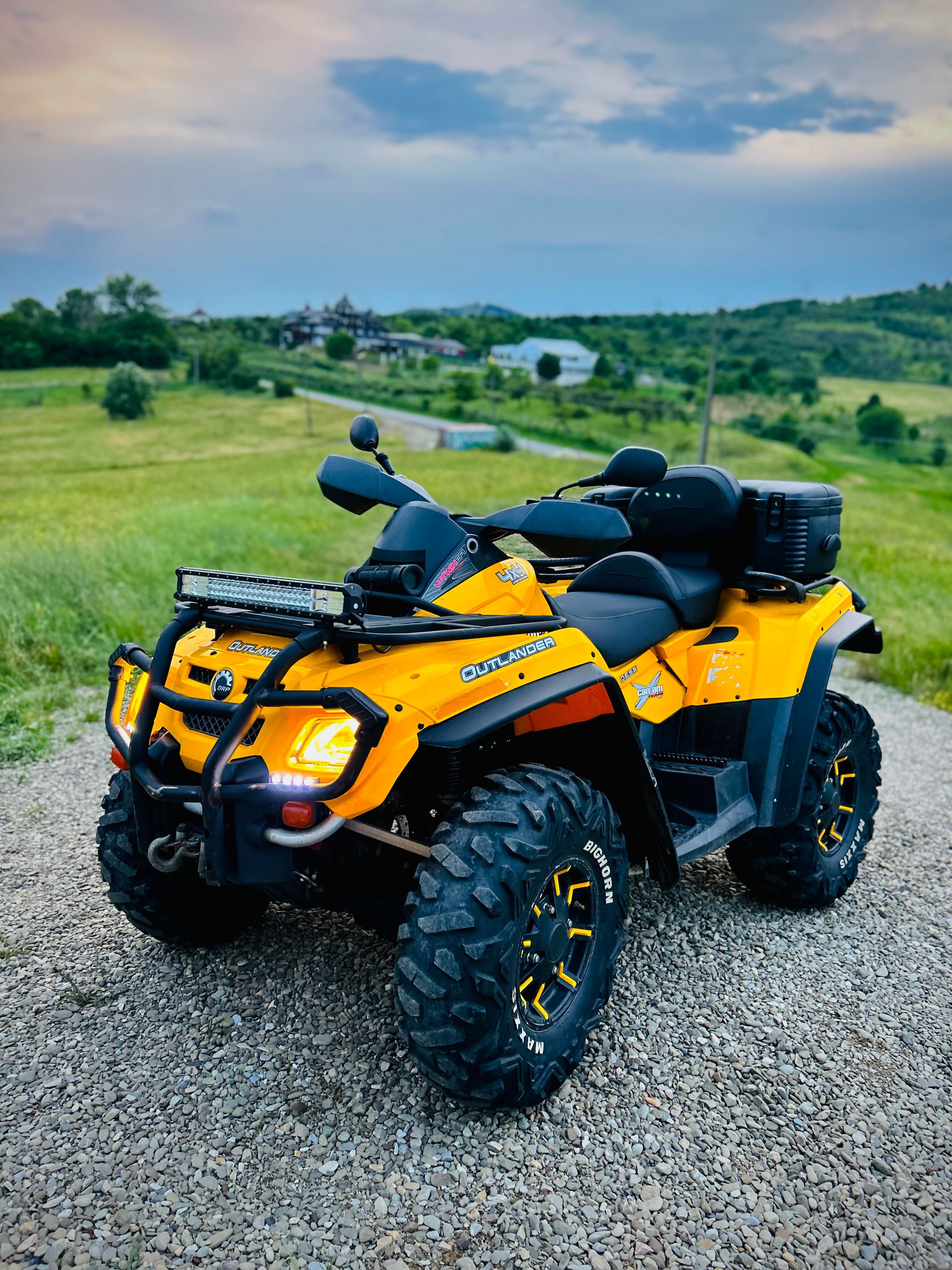 Vând Can Am 800r