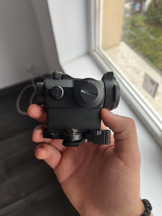 Продавам бързомер Avengers X2 Compact Red Dot Sight 20мм