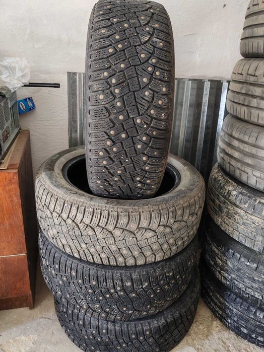 Продам комплект зимней резины 205/55/16