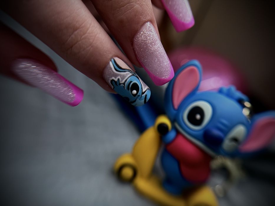 Unghii cu gel sau manichiura clasica Brașov