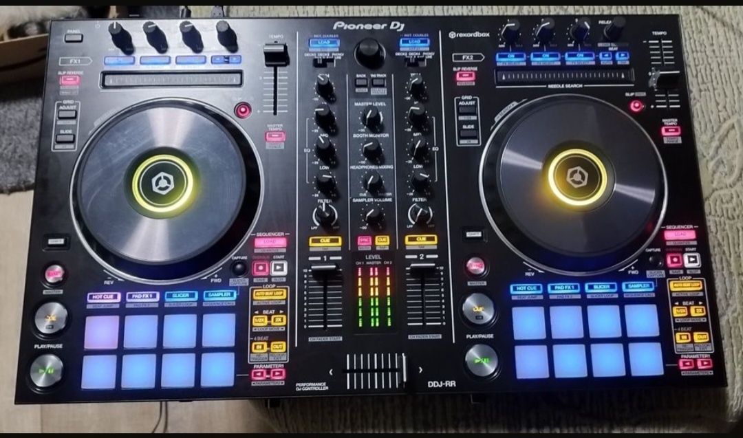 Pioneer DDJ RR конзола контролер с Decksaver и чанта