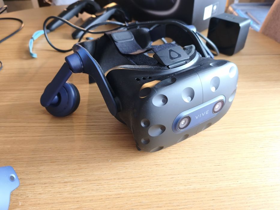 Headset VR   HTC Vive pro 2