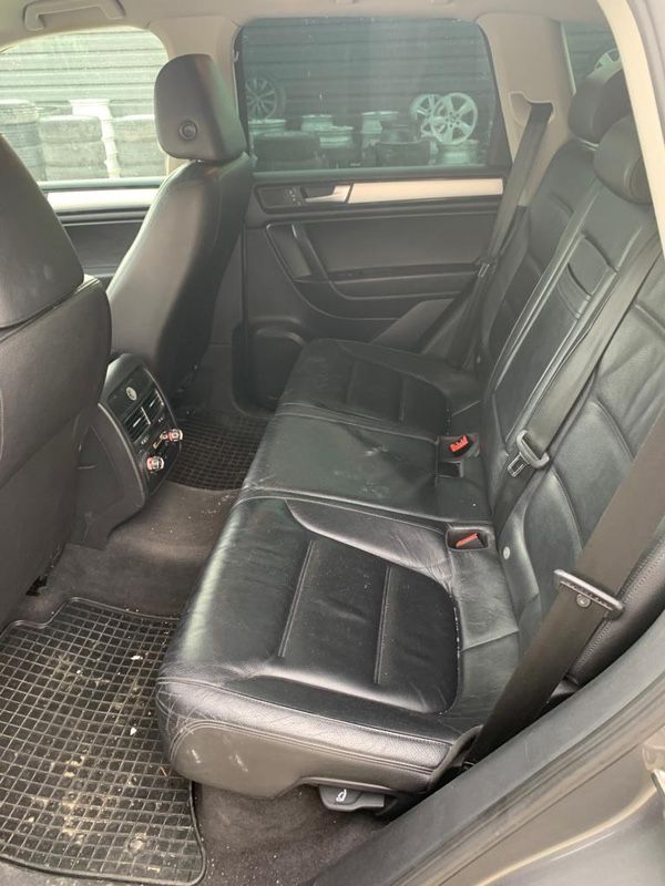 DEZMEMBREZ Piese Auto Volkswagen Touareg 7P Motor 3.0 Diesel euro 5 cod CRC Cutie de Viteze Automata NAC transfer Grup Cardan interior Piele Jante Aluminiu R18
