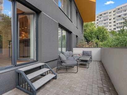 Duplex 2 cam GranVia, curte privata, Sector 2
