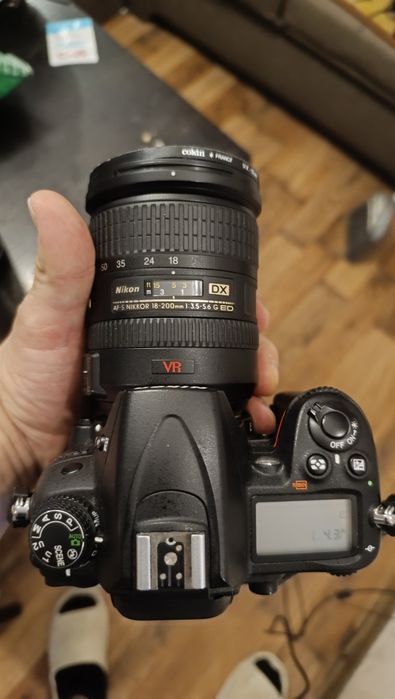 Nikon D7000 + обектив !СПЕШНО!