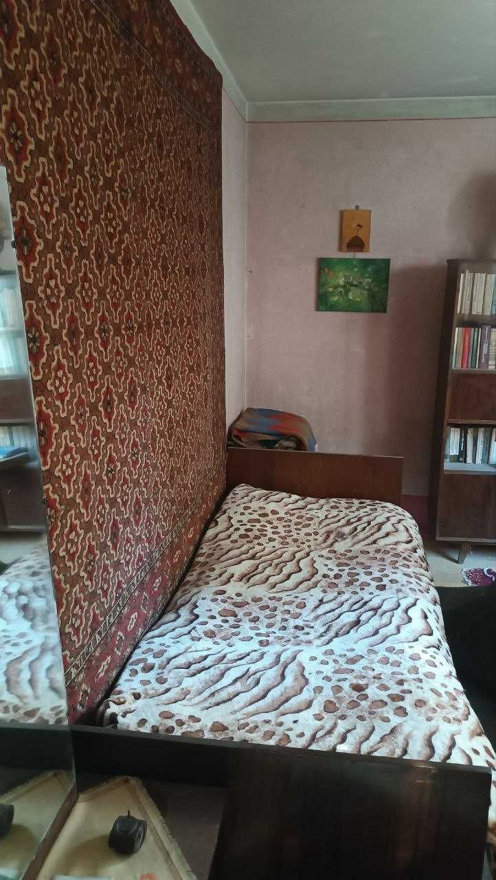 Срочно продается квартира 2 комнатная Чиланзар 24 кв  (BY)