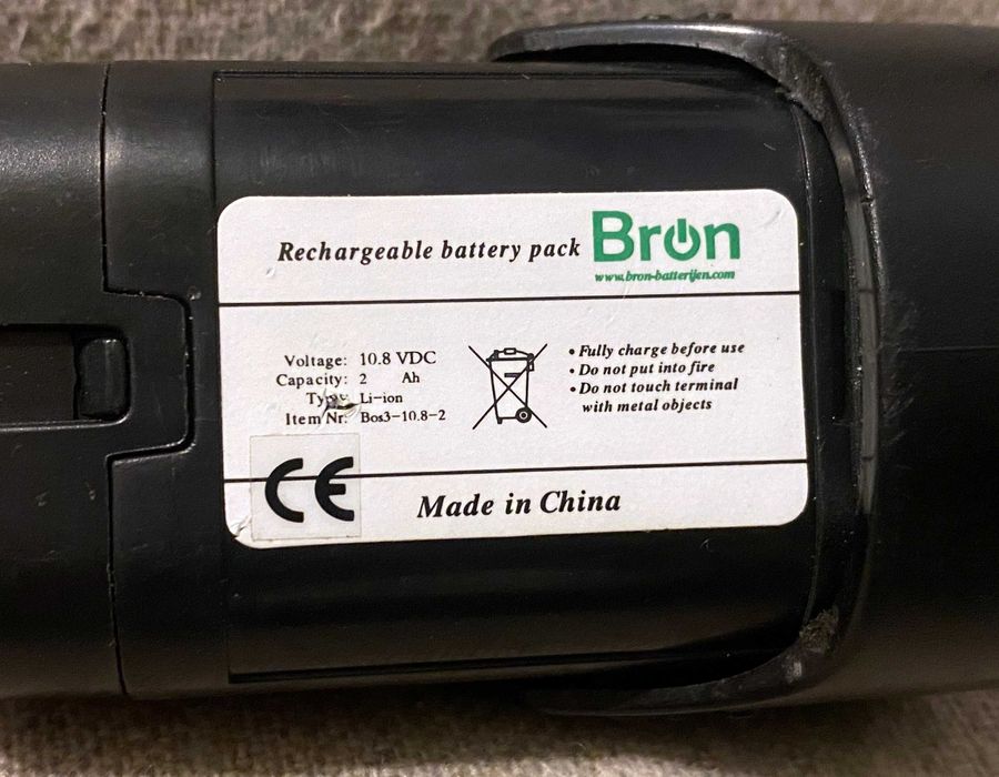 Nivela laser pentru pardoseli BOSCH GSL 2 Professional cu 2 linii