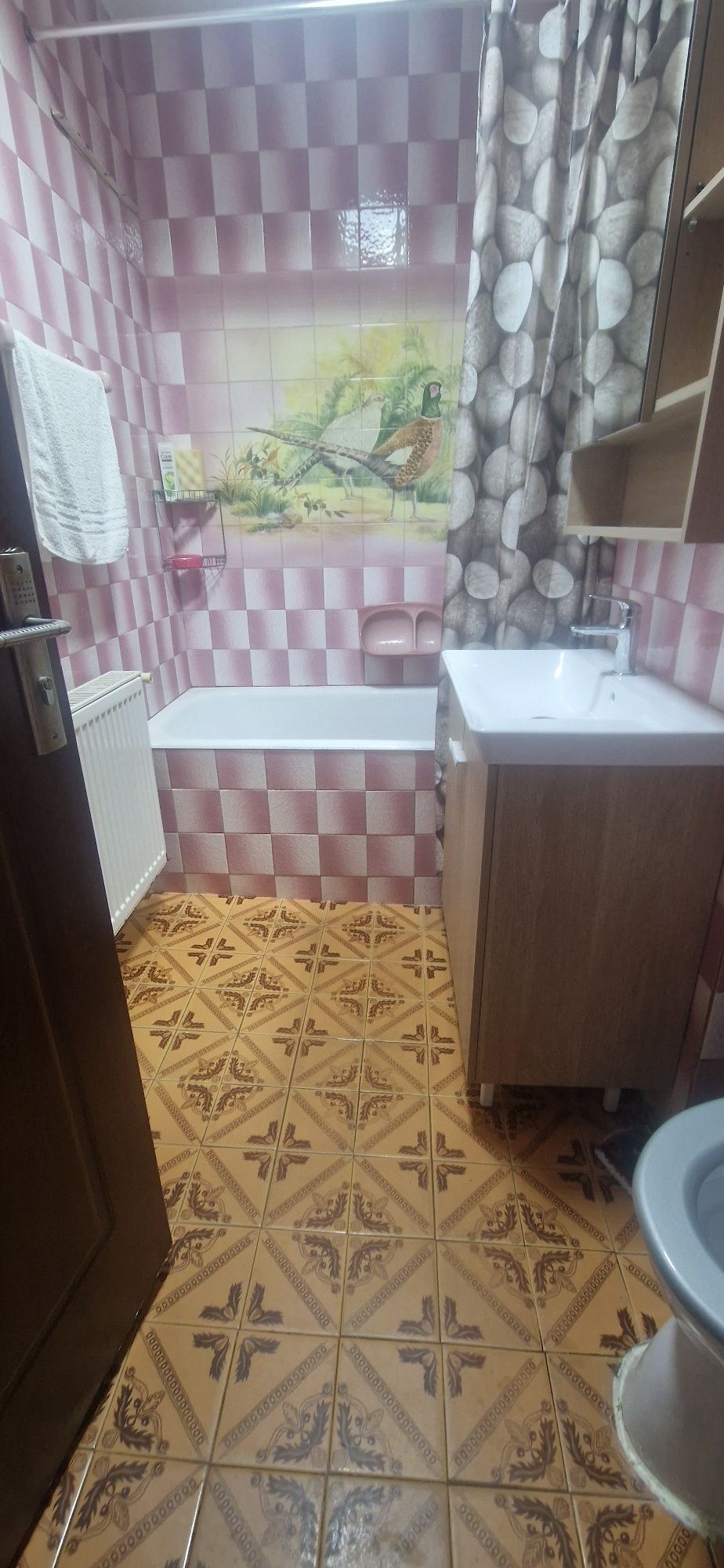 Apartament spațios de vanzare-confort  locație excelentă !Între Lacuri
