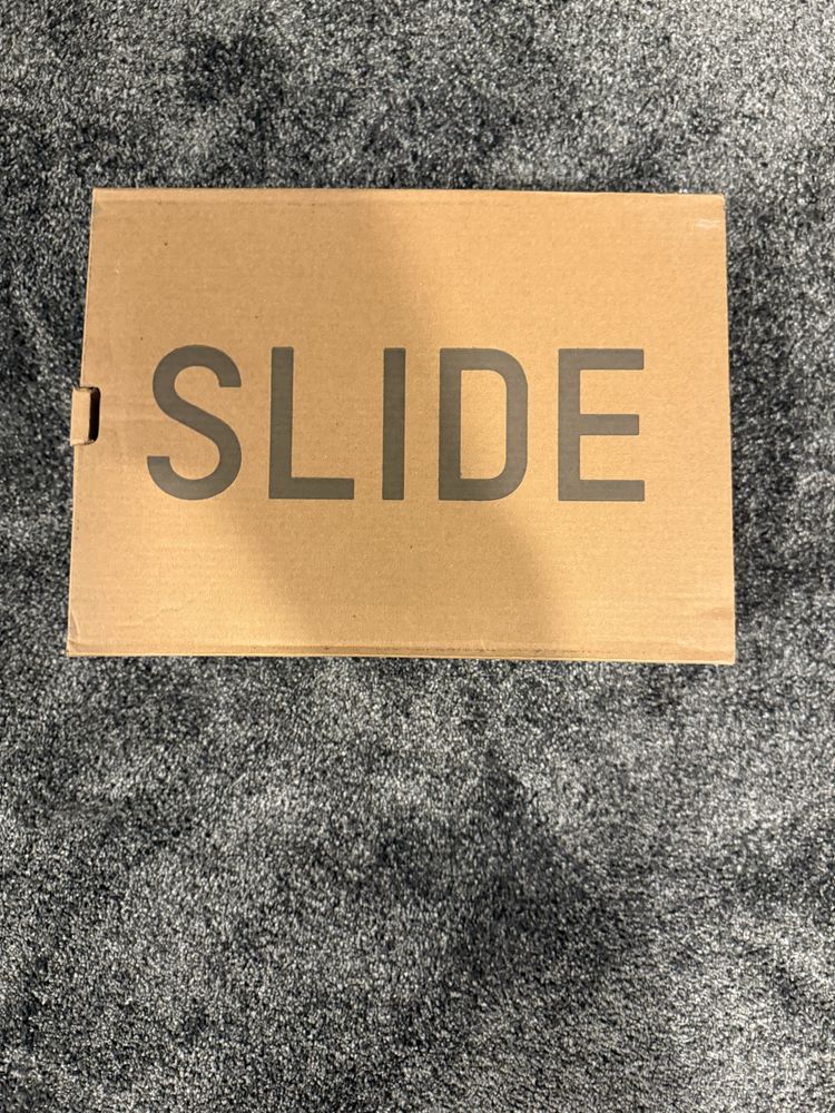 Yeezy slide 1.