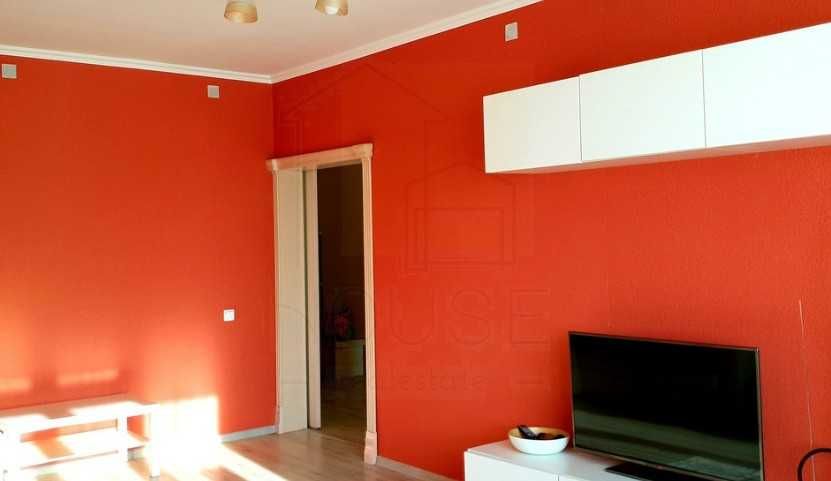 Дава се под наем Двустаен апартамент в Пловдив, Център - 48 кв.м за 188.7 € - Снимка #1