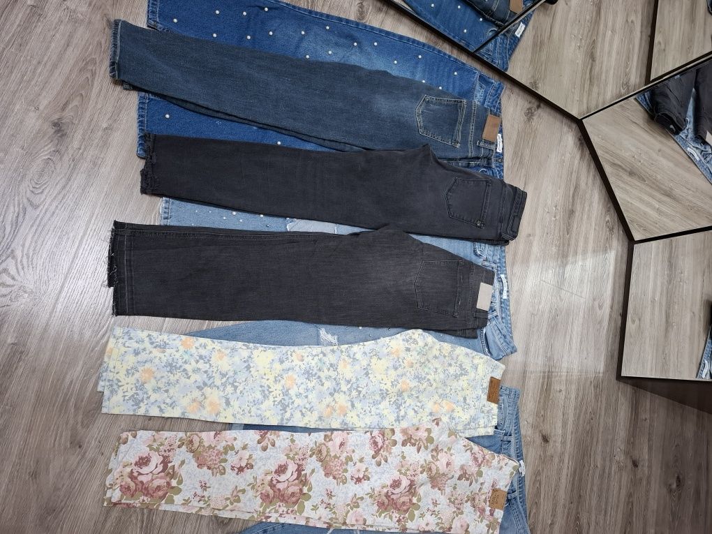 Продаются 8 пар джинсы