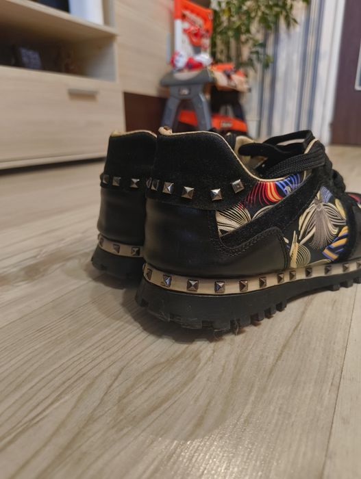 Маратонки valentino