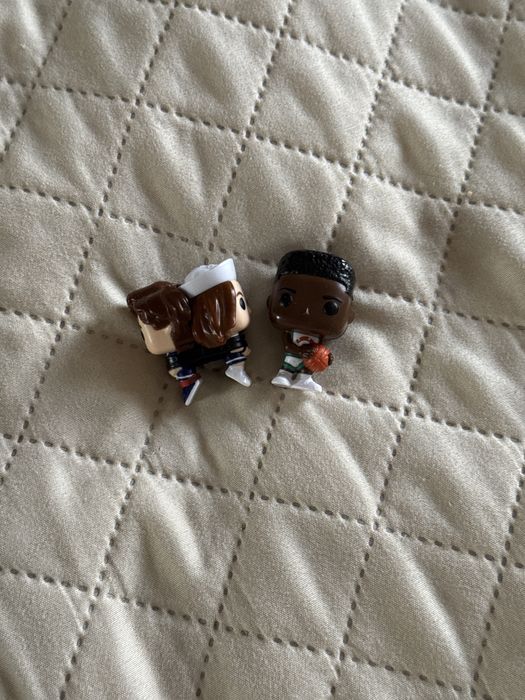 Обменяю или продам осд киндер джой stranger things kinder joy