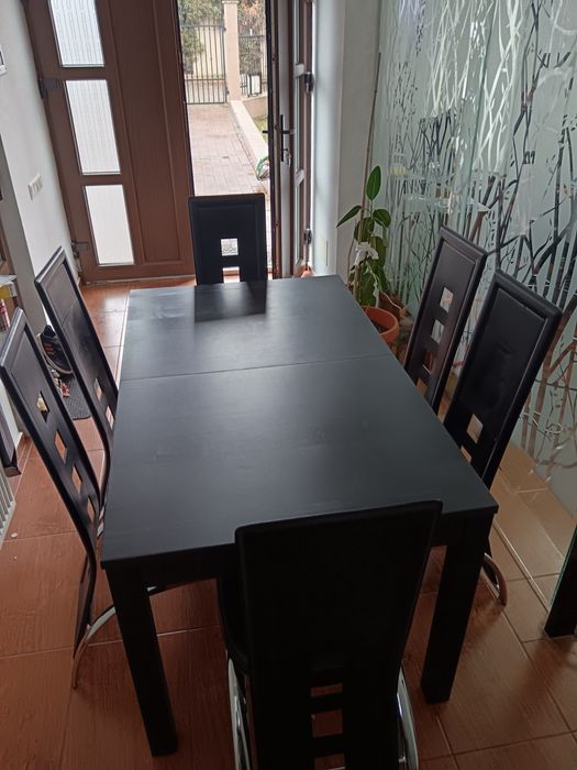 Masa extensibila și 6 scaunee living ara