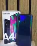 Samsung A 40 сатылады 64 гб аирпотспен бирге 40 мын тг