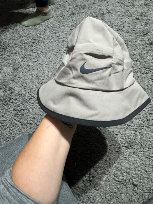 Nou cu etichetă:Nike StormFit marimea  S/M