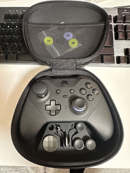 Xbox Series X - 1TB Digital + Elite 2 Wireless Controller