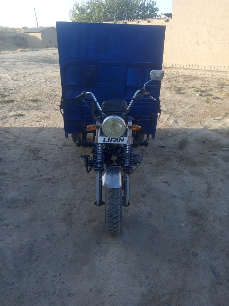 Lifan motoskl Suruchni sotiladi