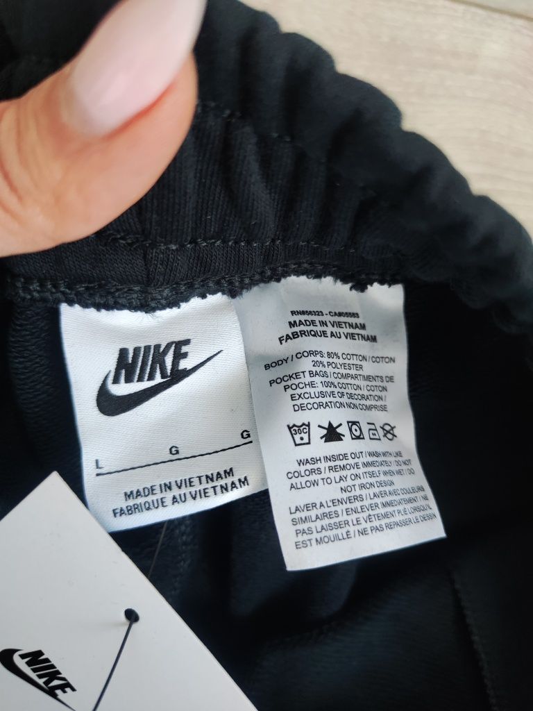 Нови! Комплект тениска и панталон NIKE 158-164см