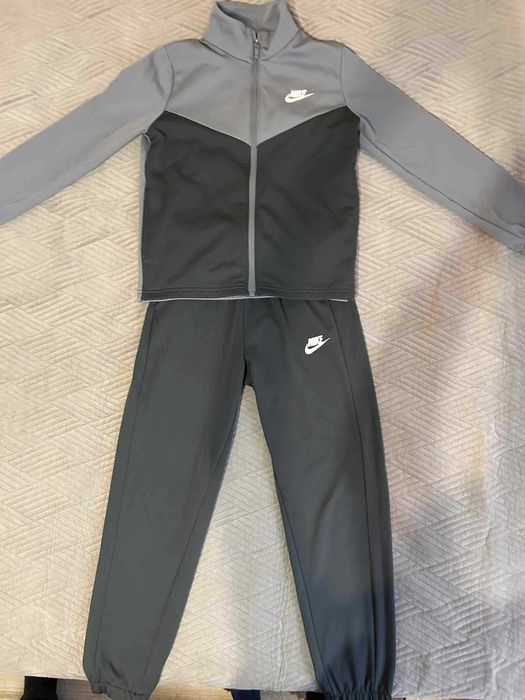 Nike - Спортен екип в цветен блок с цип, Сив, 137-147 CM