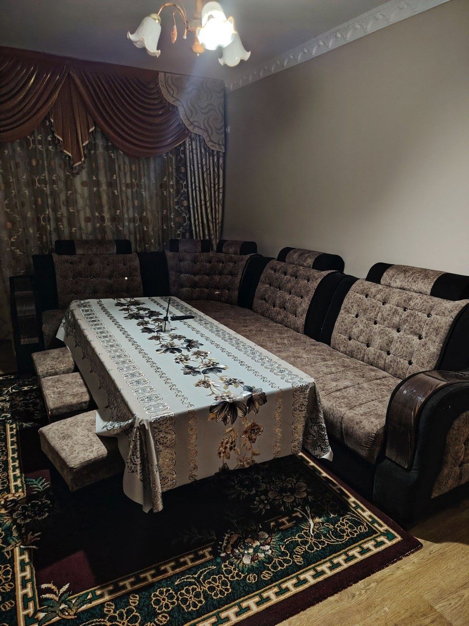 Spalne, ugalok, kuxinne mebel, xontaxta, kravat, tremo, shkaf, devan.