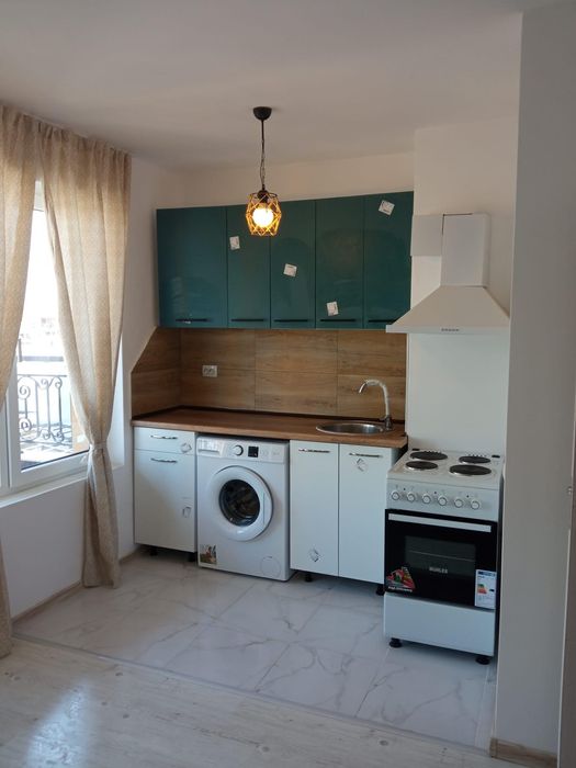 Дава се под наем Едностаен апартамент в Пловдив, Кършияка - 33 кв.м за 285 € - Снимка #1