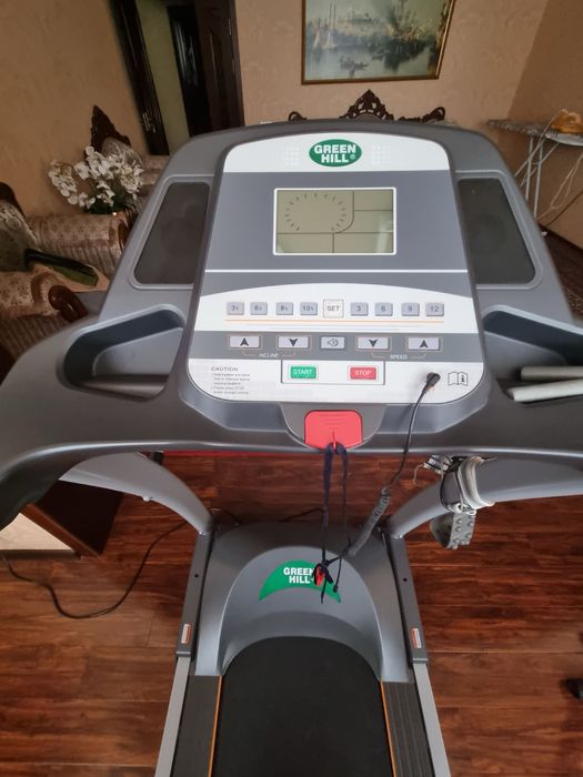 Беговая дорожка в очень хорошим состоянием