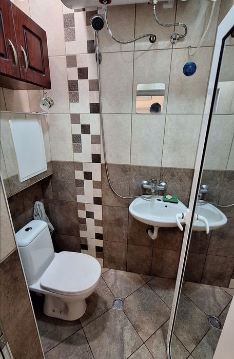 Самостоятелно студио Център в близост до хотел Рамада, метро