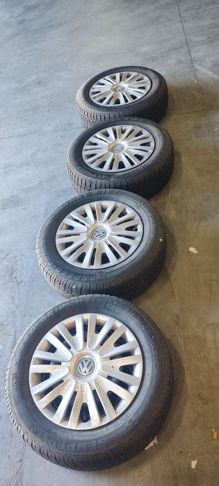 Оригинални метални джанти плюс тасове и две нови гуми за Фолксваген