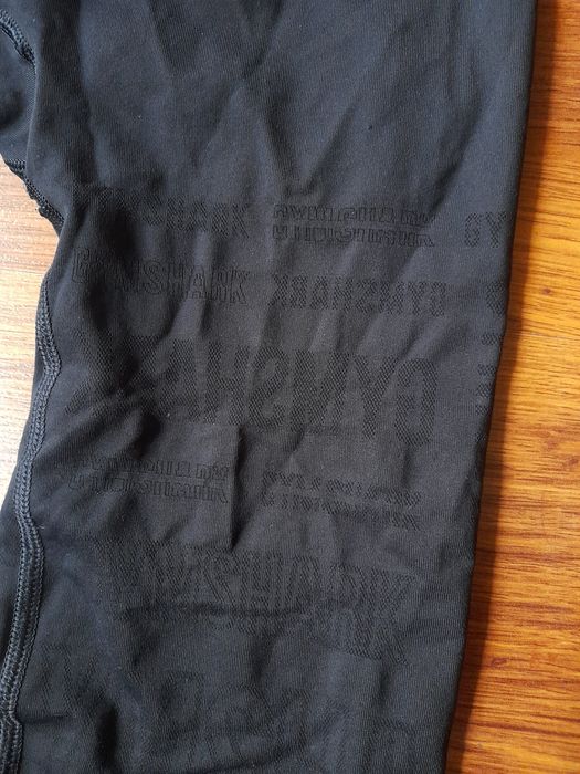 GYMSHARK  Nike дамски клин и тениска S- M размер.