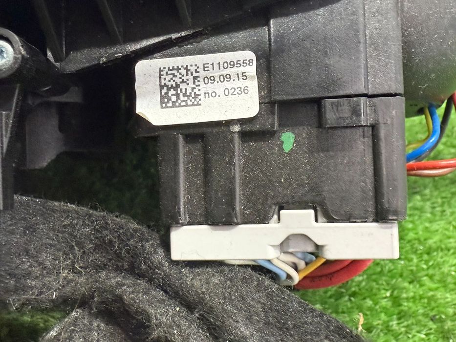 ANSAMBLU MANETE COMENZI VOLAN + SPIRA DACIA DUSTER 1.5 DIESEL 2015 COD OEM 479457095R 681726046R 2013-2017