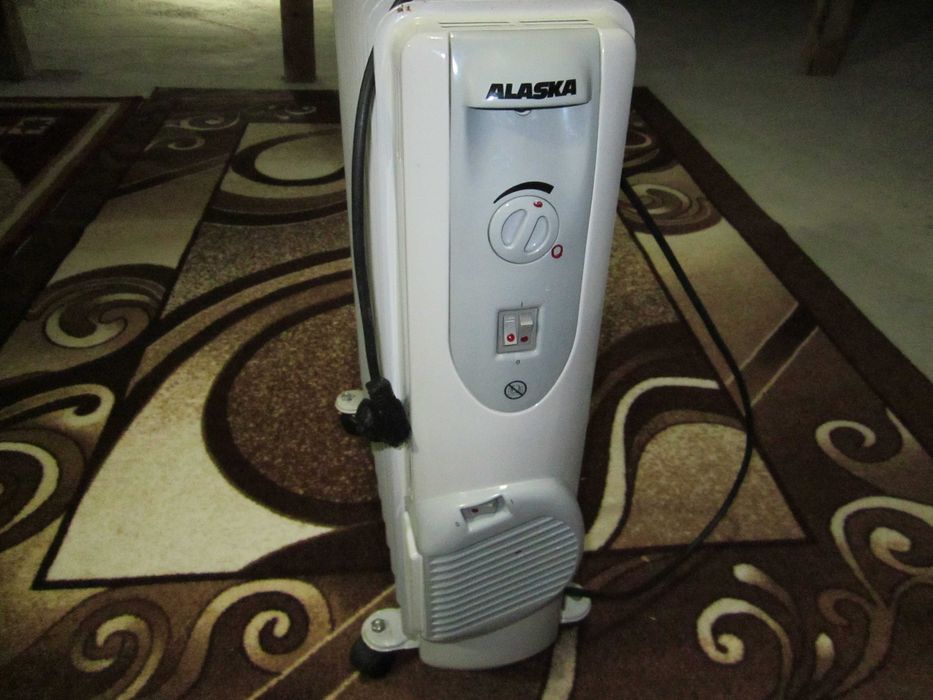 Продавам отоплитен маслен радиатор Теси.