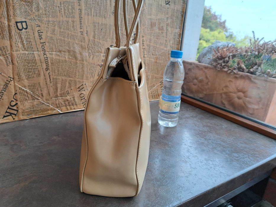 дамска чанта,бежова,кожена-естествена кожа
