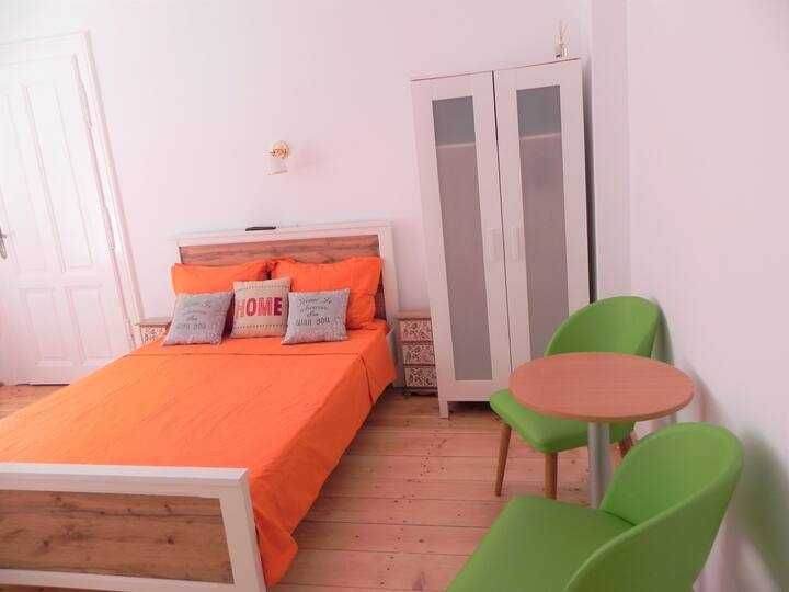 Proprietar vând apartament 2 camere centru vechi