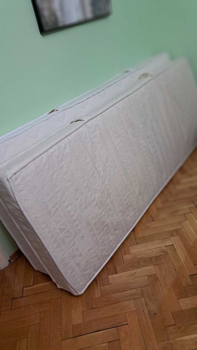Два единични матраци 70 лева