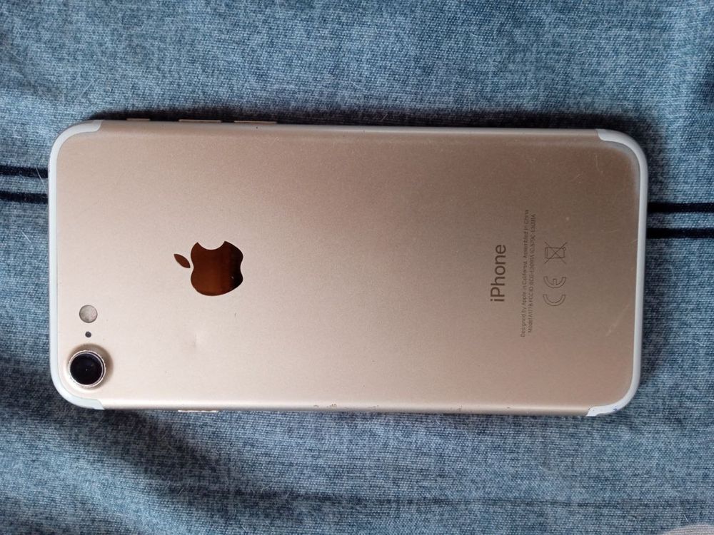 iPhone 7 с гарантией