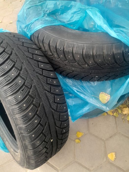 Шины почти новый все шипы на месте 100%