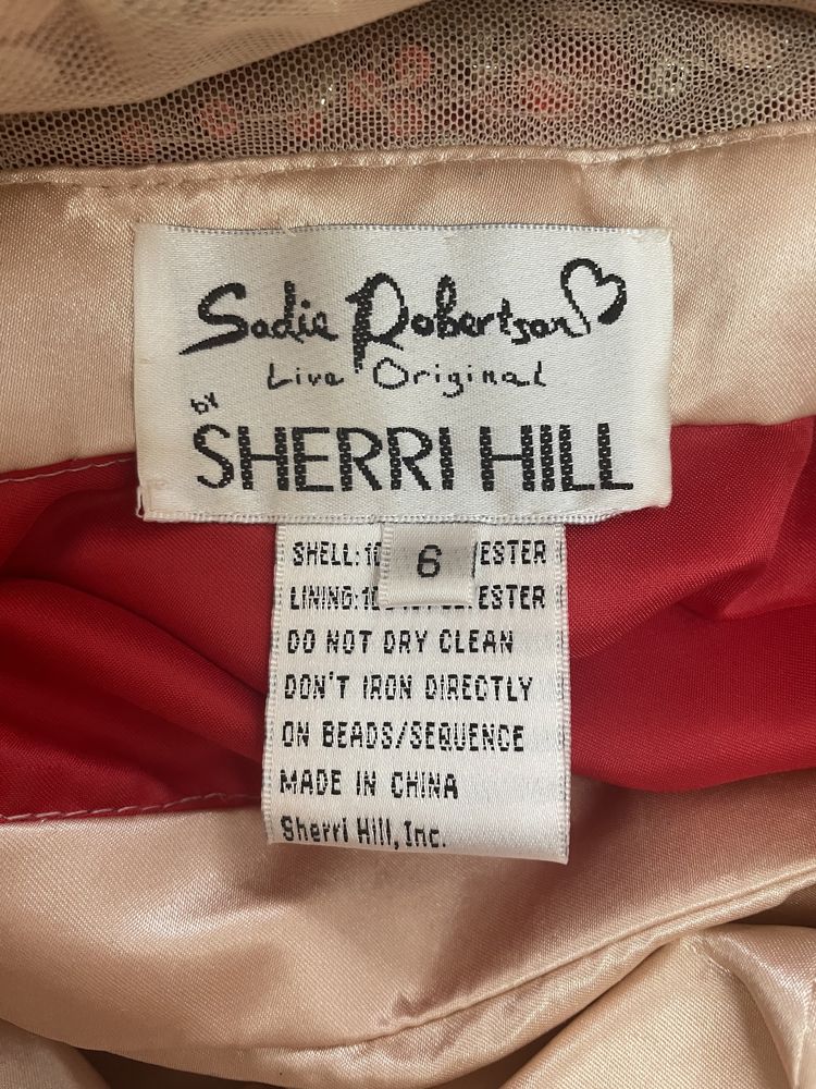 Платье Sherri Hill