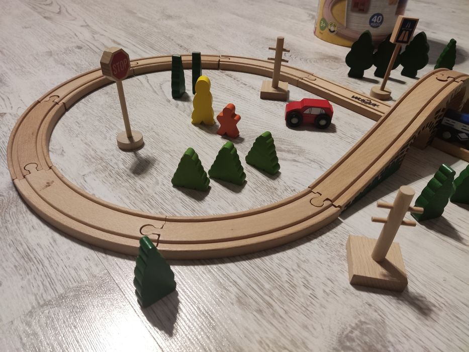 Set trenuleț și șine de lemn