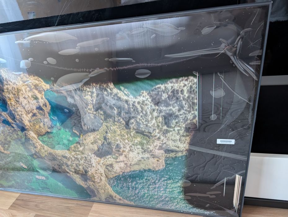 Televizor Samsung 4k ecran spart