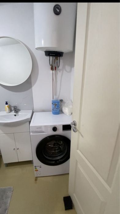 Vand teren intravila + casuta locuibila