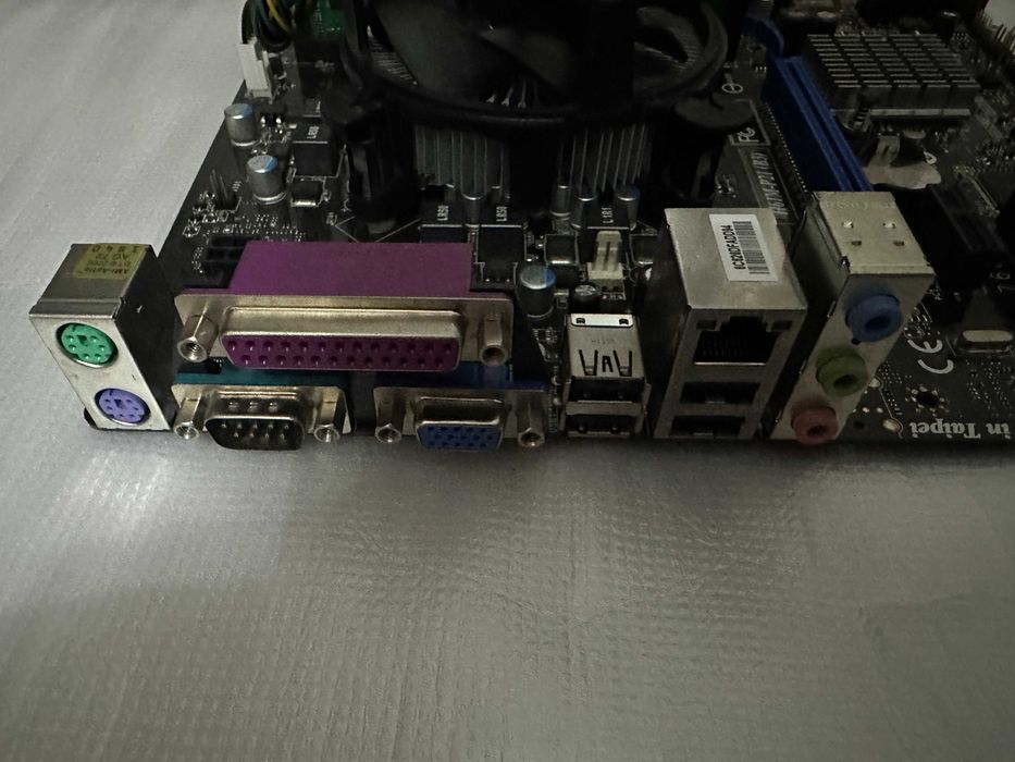 Материнская плата MSI i3-2130 DDR3 4Gb + кулер