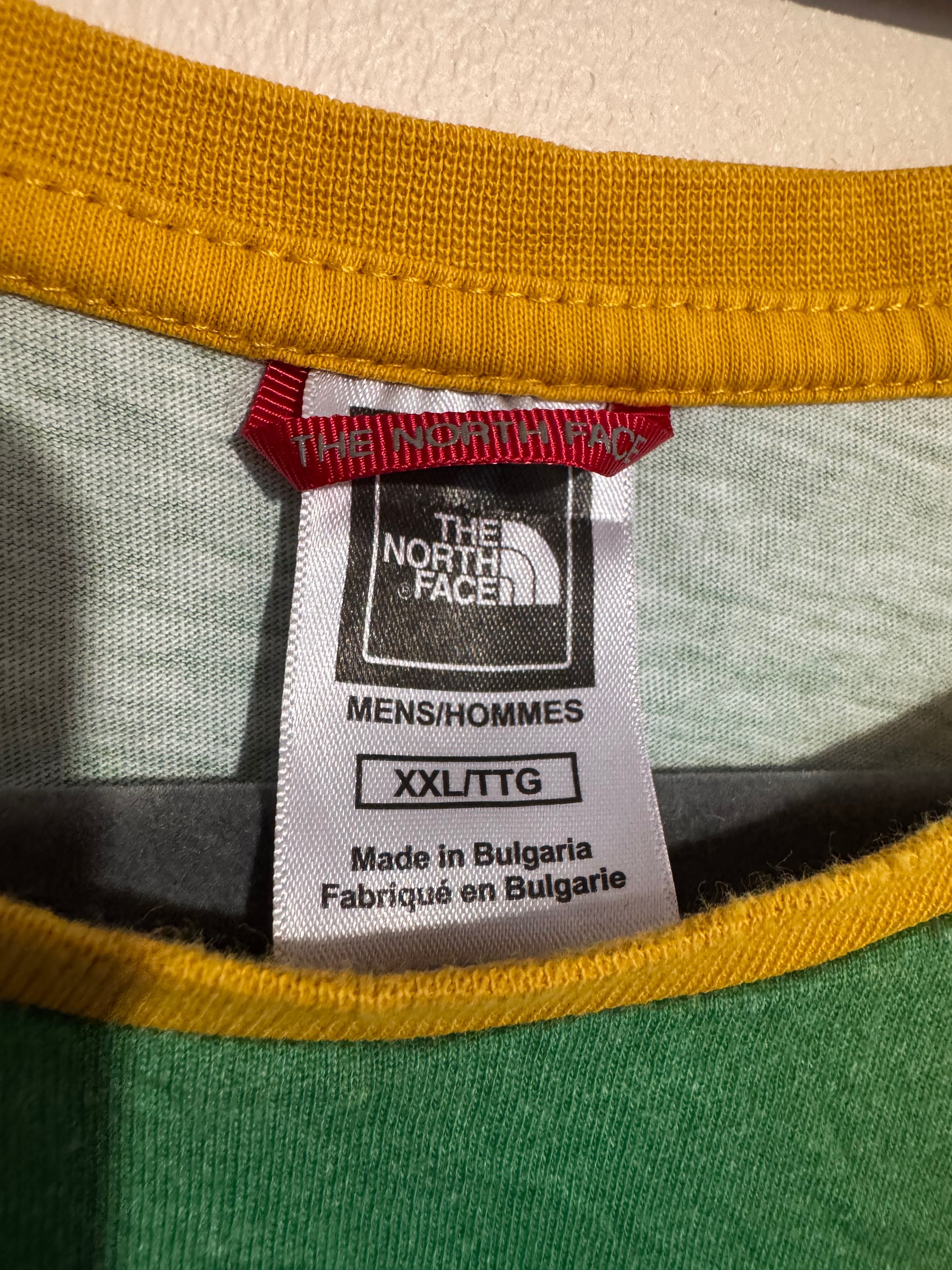 3 броя The North Face T shirt.