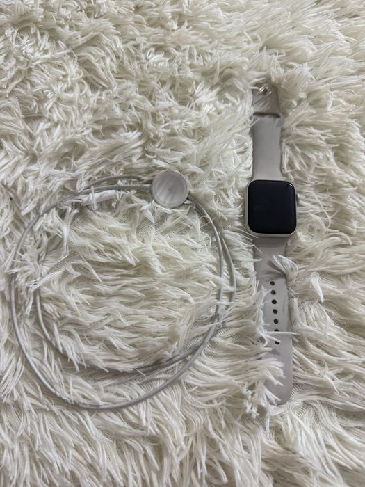Apple Watch SE 2 44mm