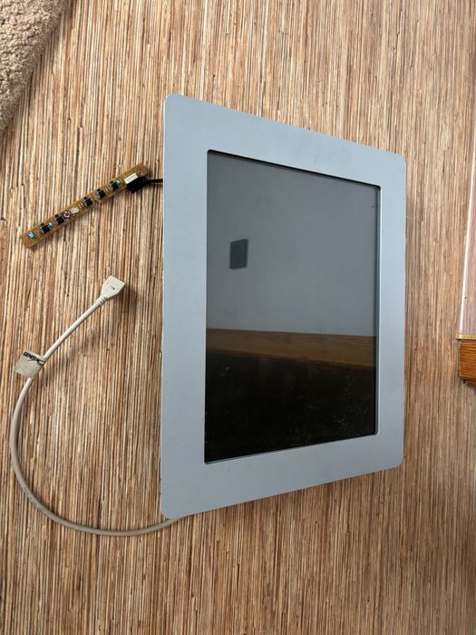 Продам монитор от терминала