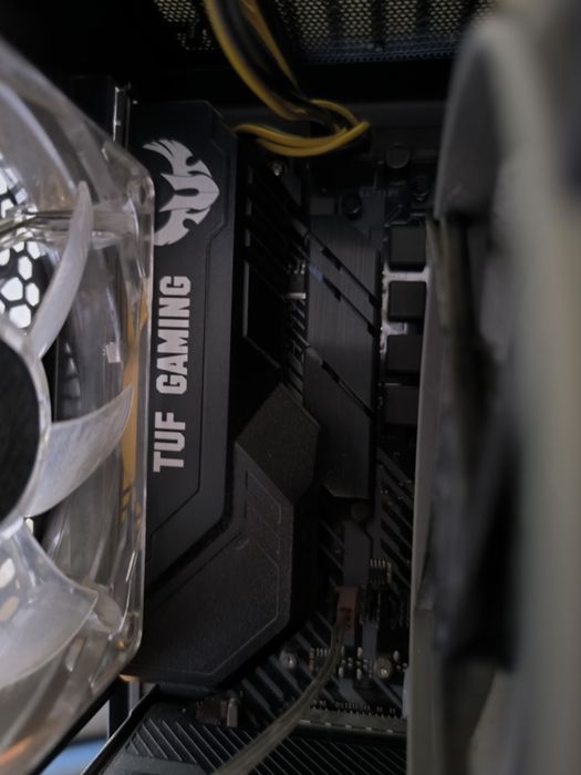 PC AMD Ryzen 3700x , 12 GB RAM, GeForce gtx 2060