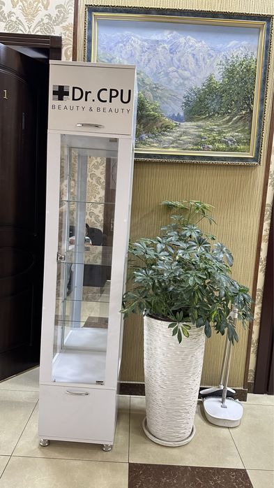 Продается новый косметологический , медицинский шкаф