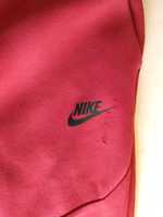 Pantaloni lungi Nike Tech roși
